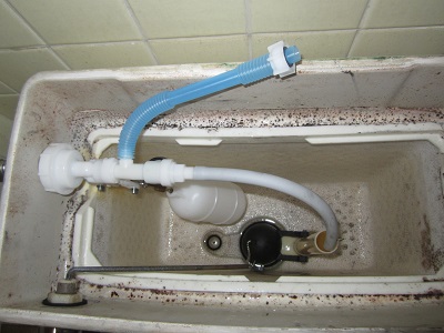 ポタポタとトイレタンク内で水漏れしている 春日井市柏井町k様 水回りのレスキューblog